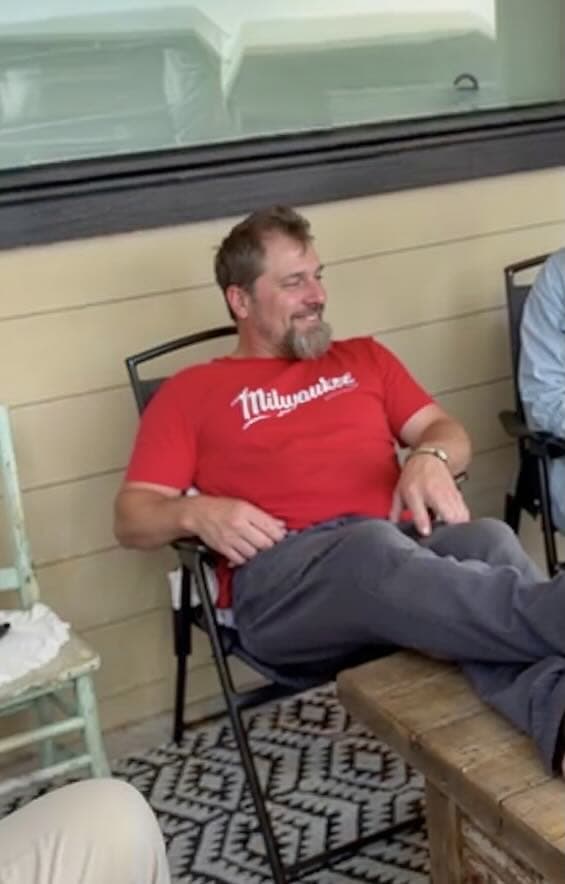 Escucha un ejemplo de Dedicora